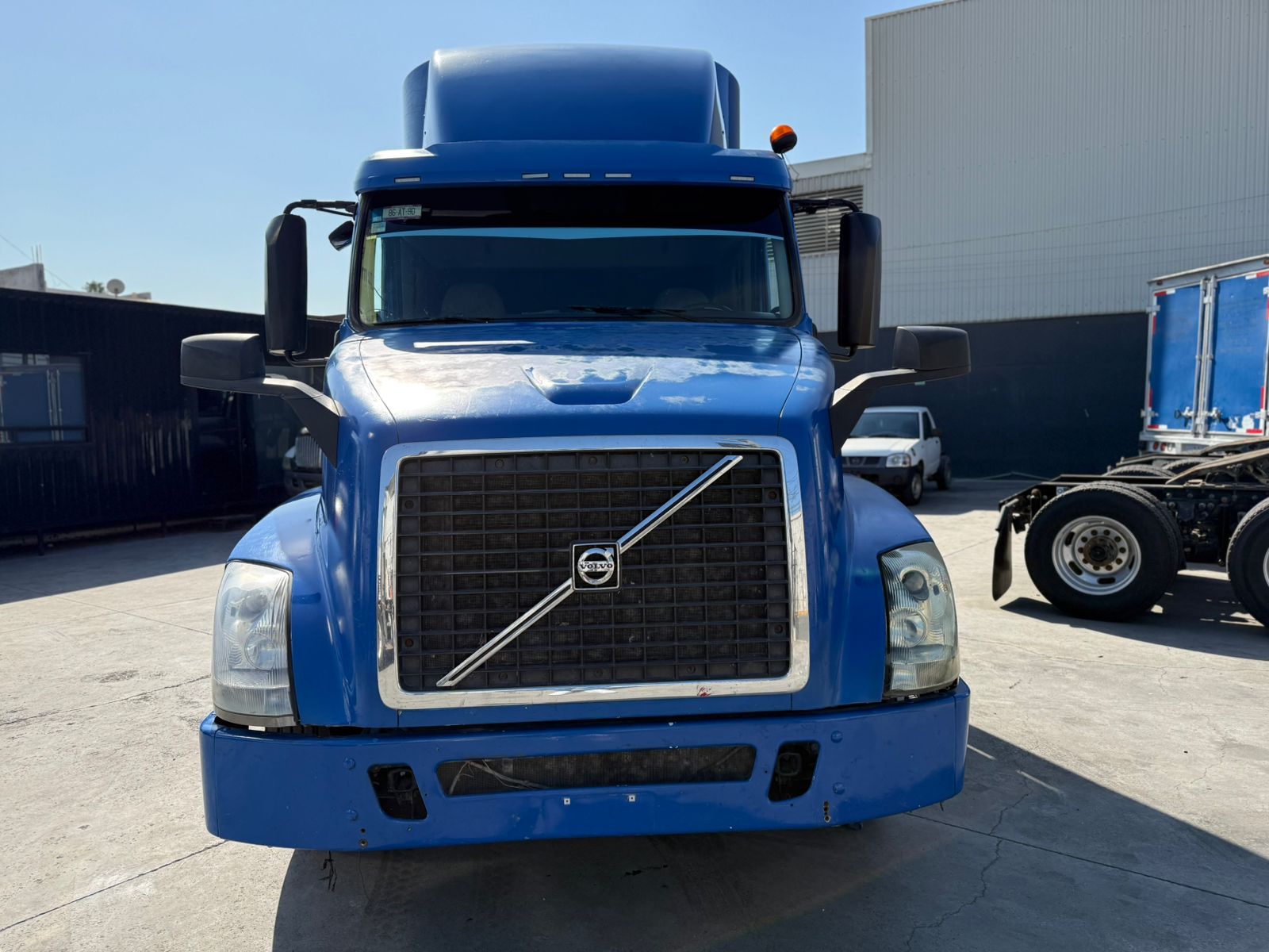 Volvo VNL  64T